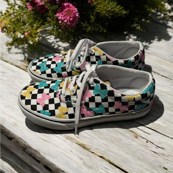 Girl’s Vans Doheny Butterfly Checkered Sneaker. Like New Size 3. - Picture 8 of 11